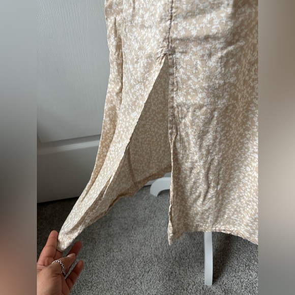 Old Navy Cream Floral Midi length Dress with slip from knee down. - Picture 5 of 5